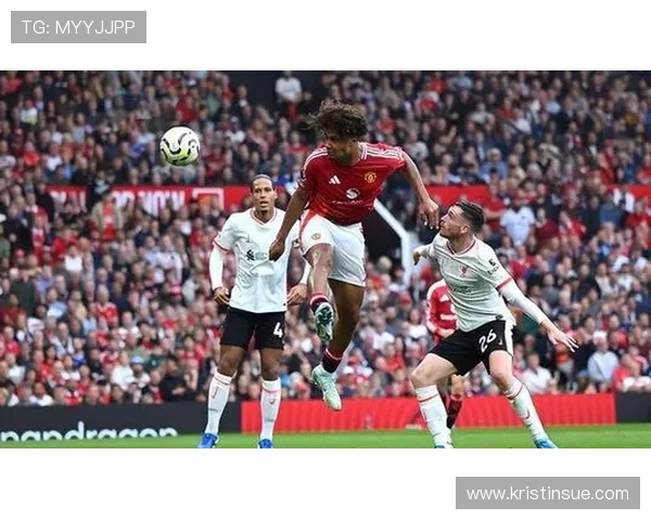 烂泥扶不上墙！曼联主场输球荷兰前锋2失良机 之前坐板凳是对的